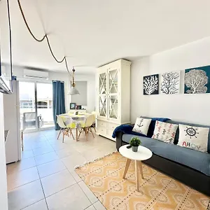 Surfer's View Pool Ac Wifi Deskterrace And Parking Corralejo